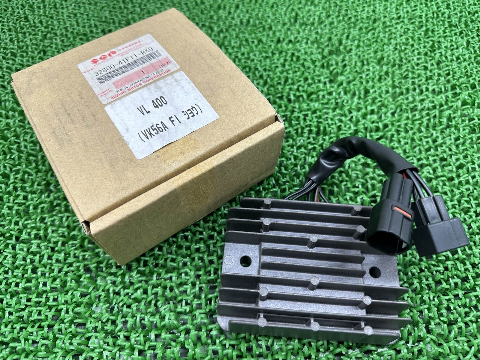 イントルーダークラシック400 レギュレター スズキ 純正 中古 VL400 未使用品 Ox イントルーダークラシック400 レギュレター スズキ 純正 中古 VL400 未