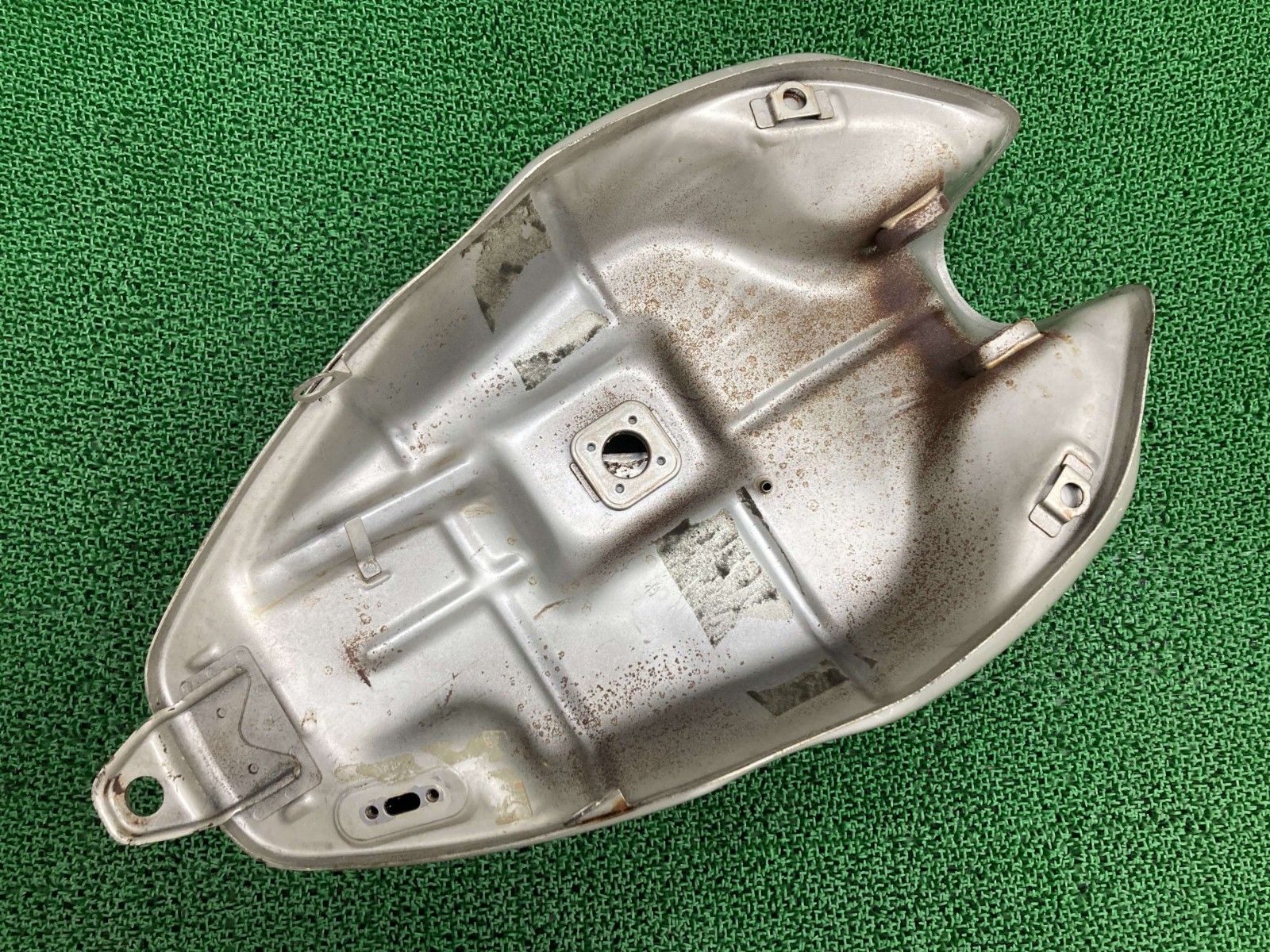 バリオスII タンク シャンパンG カワサキ 純正 中古 ZR250B BALIUS