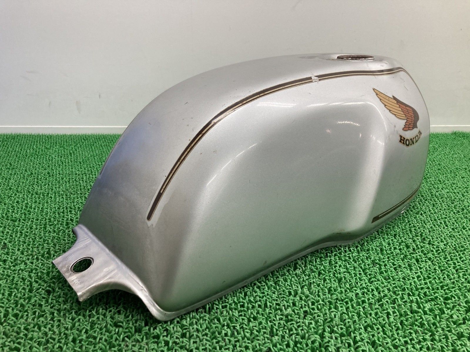 GB250クラブマン タンク 銀 ホンダ 純正 中古 MC10 初期型 83年カラー