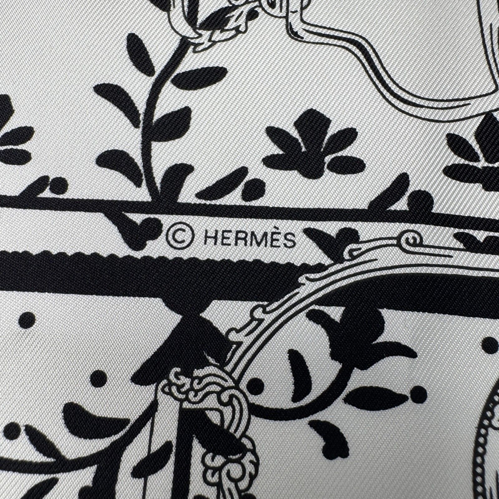 エルメス HERMES カレ55 鎧 ETRIERS BANDANA スカーフ レディース