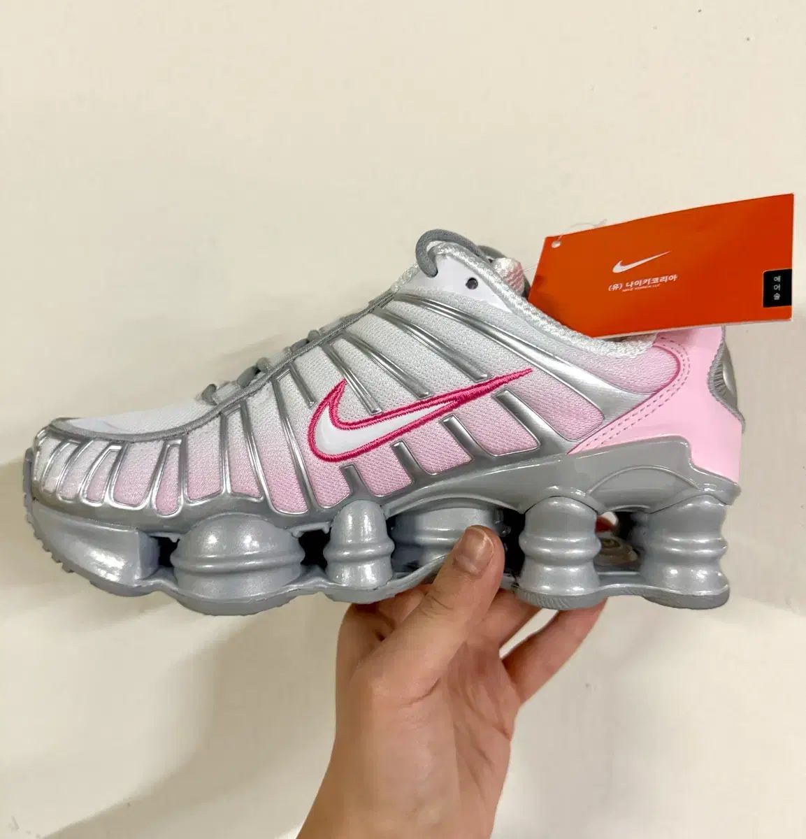 NIKE SHOX レディース スニーカー ピンク シルバー ナイキスニーカー Shox nikeピンク NIKE W SHOX Z ナイキ ウィメンズ