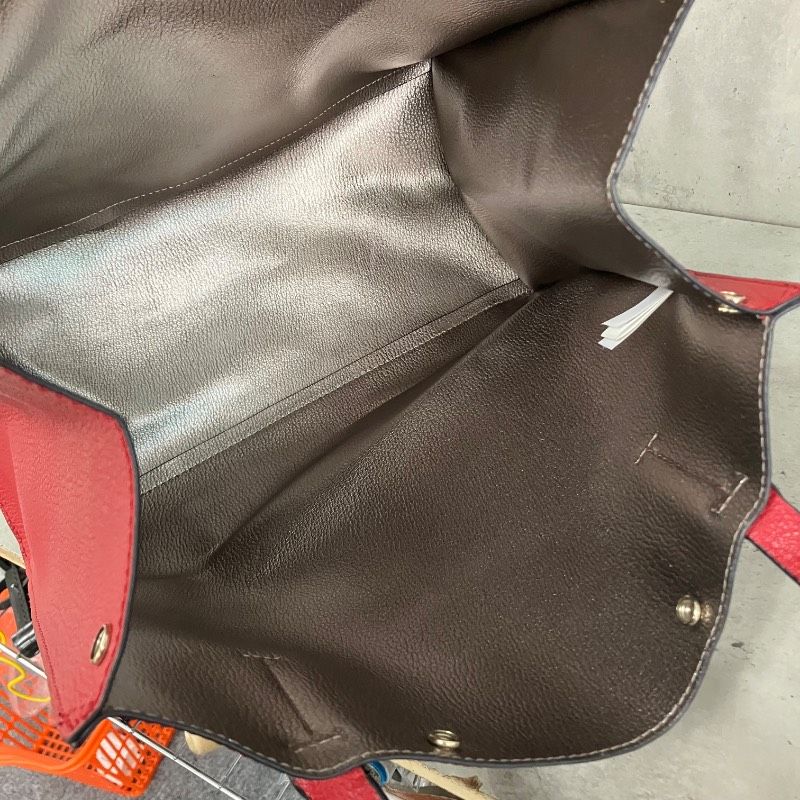 https://assets.mercari-shops-static.com/-/large/plain/2JUNSgPqrqZ97sT6fFqXso.jpg@jpg