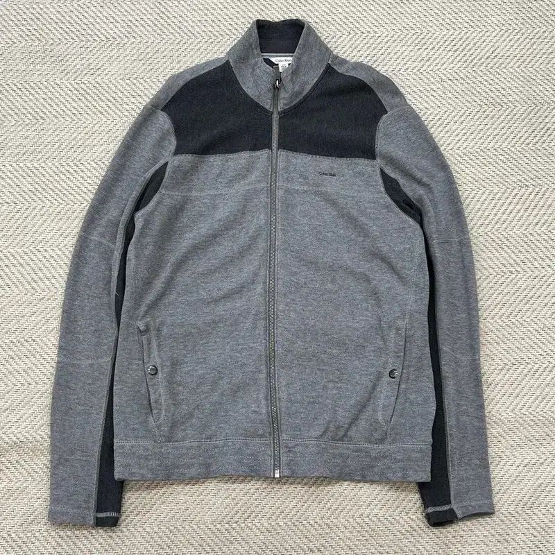 Calvin Klein パネル ジップアップ ジャケット r4093
