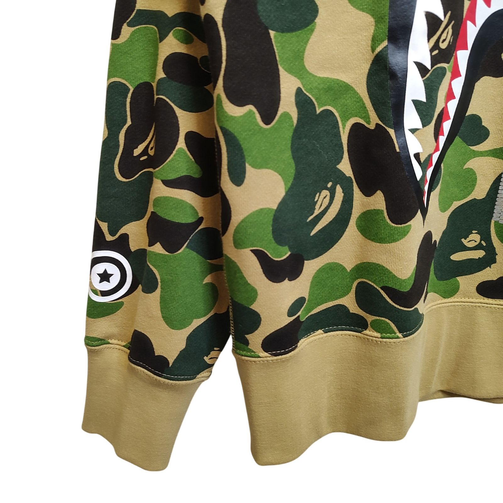A BATHING APE ア・ベイシング・エイプ シャーク カモフラ スウェット