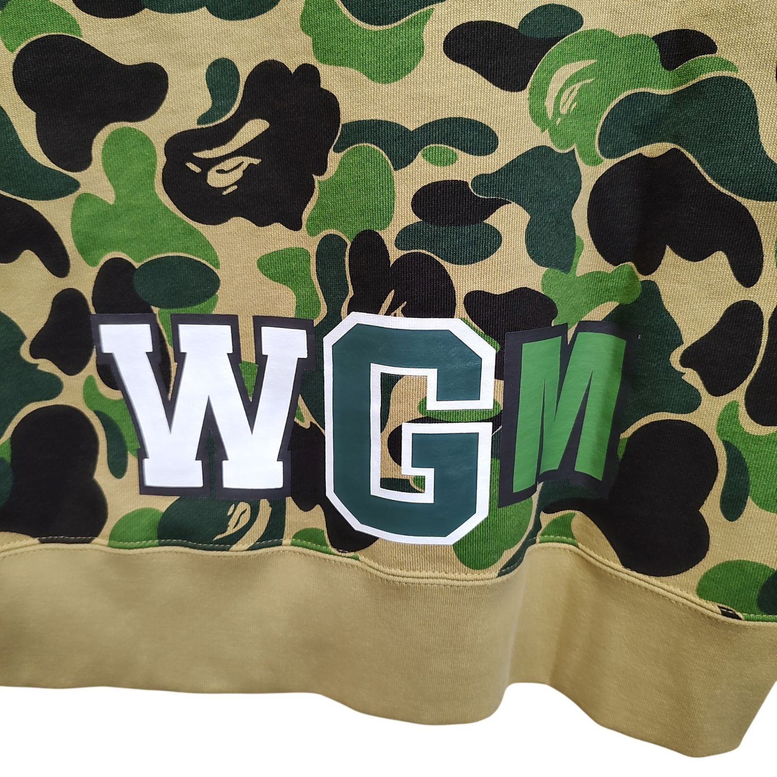A BATHING APE ア・ベイシング・エイプ シャーク カモフラ スウェット