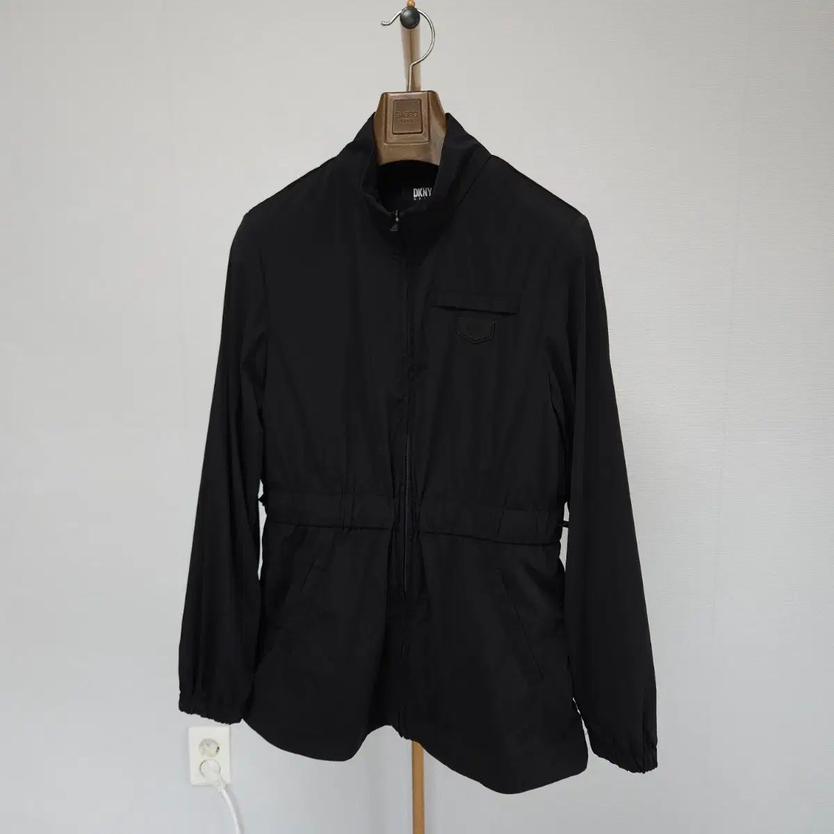 M ) DKNY ゴルフ レディース 夏 軽量 ウィンドブレーカー ジャケット