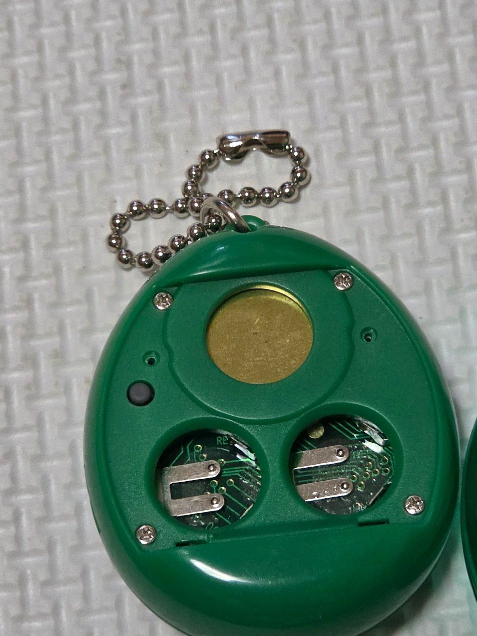 美品 サンタクロっちのたまごっち 緑 ケース付き - メルカリ