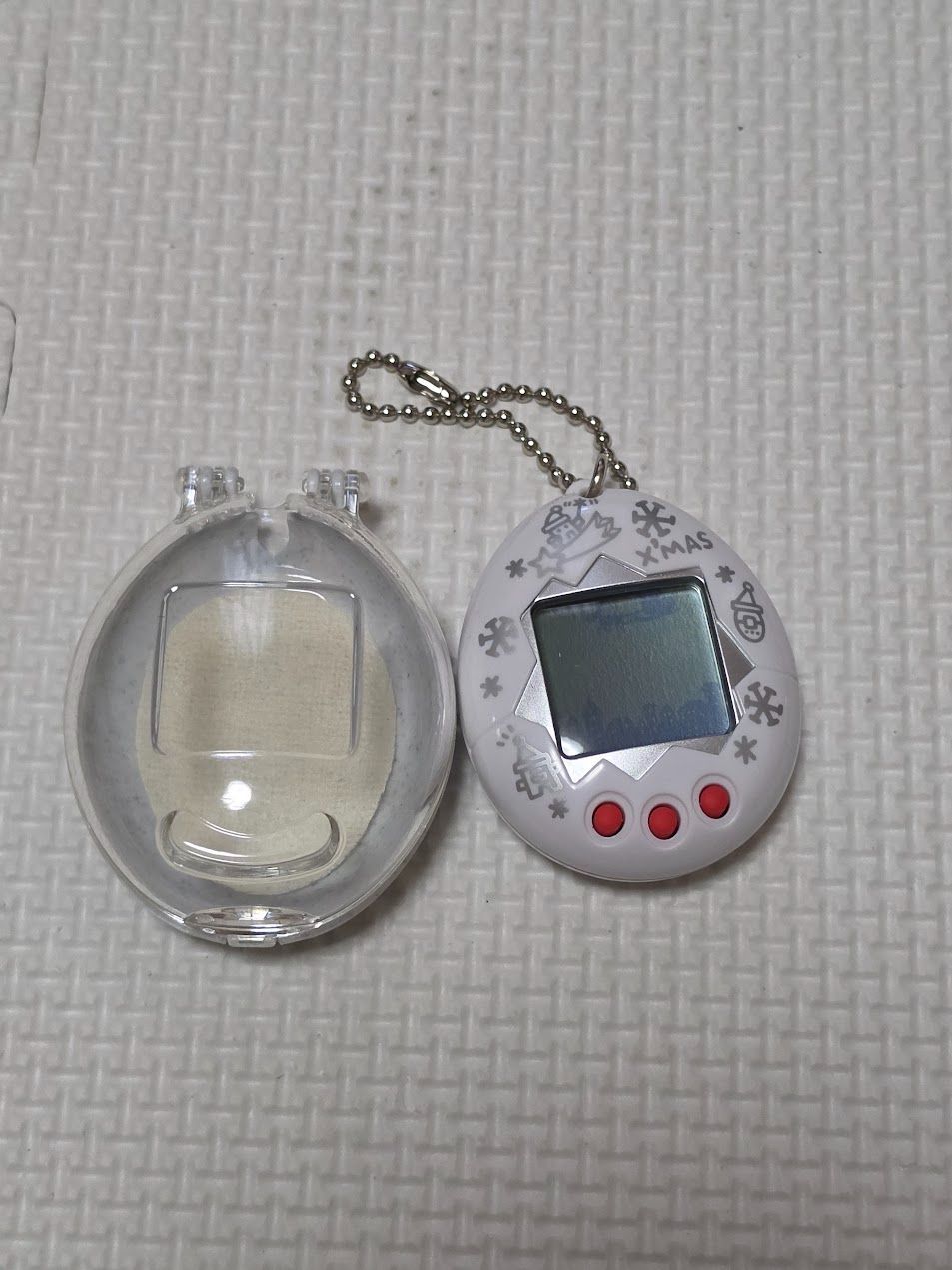 美品 サンタクロっちのたまごっち 白 ケース付き - メルカリ