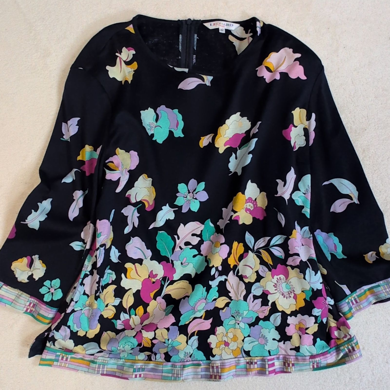 希少✨LEONARD レオナール 美しく散る花びら 鮮やかな花柄プリント