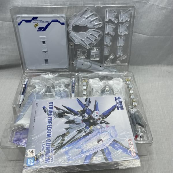 中古】開封)METAL BUILD ストライクフリーダムガンダム ＜リバイバル版