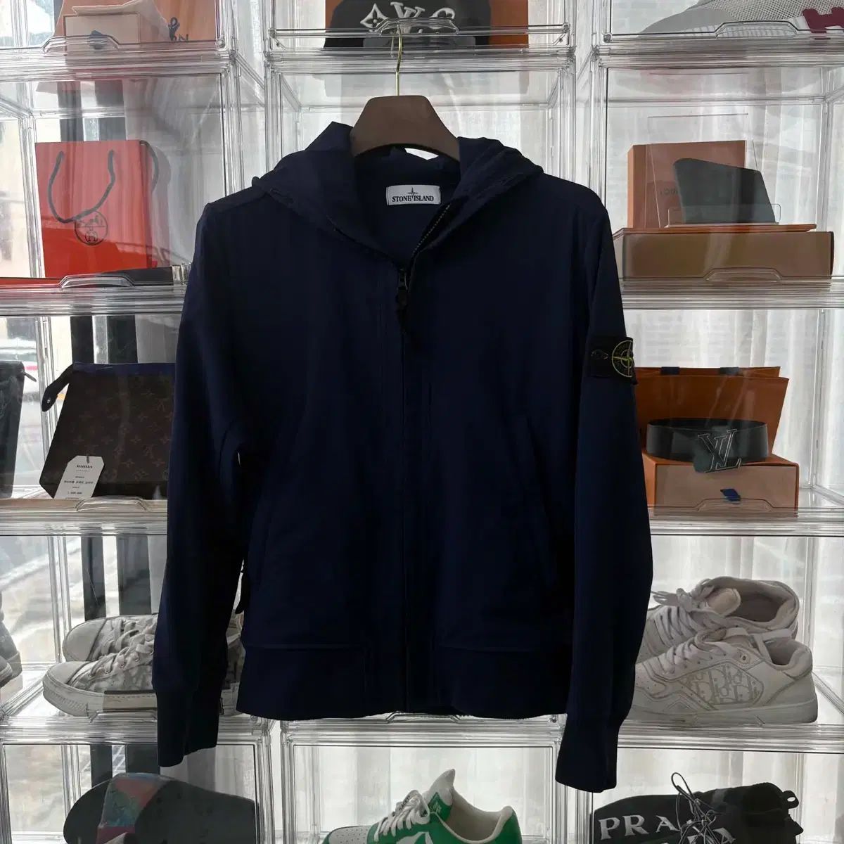 正規品 STONE ISLAND ストーンアイランド ソフトシェル ウィンドブレーカー