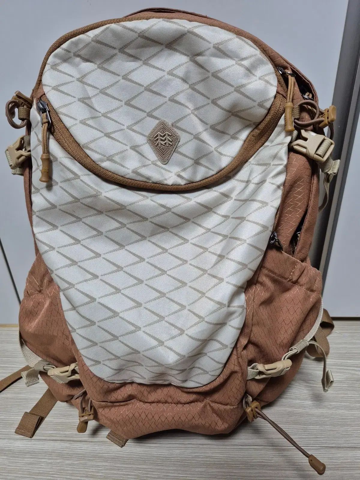 コーロンスポーツ 正規品 登山リュック 23リットル 出品