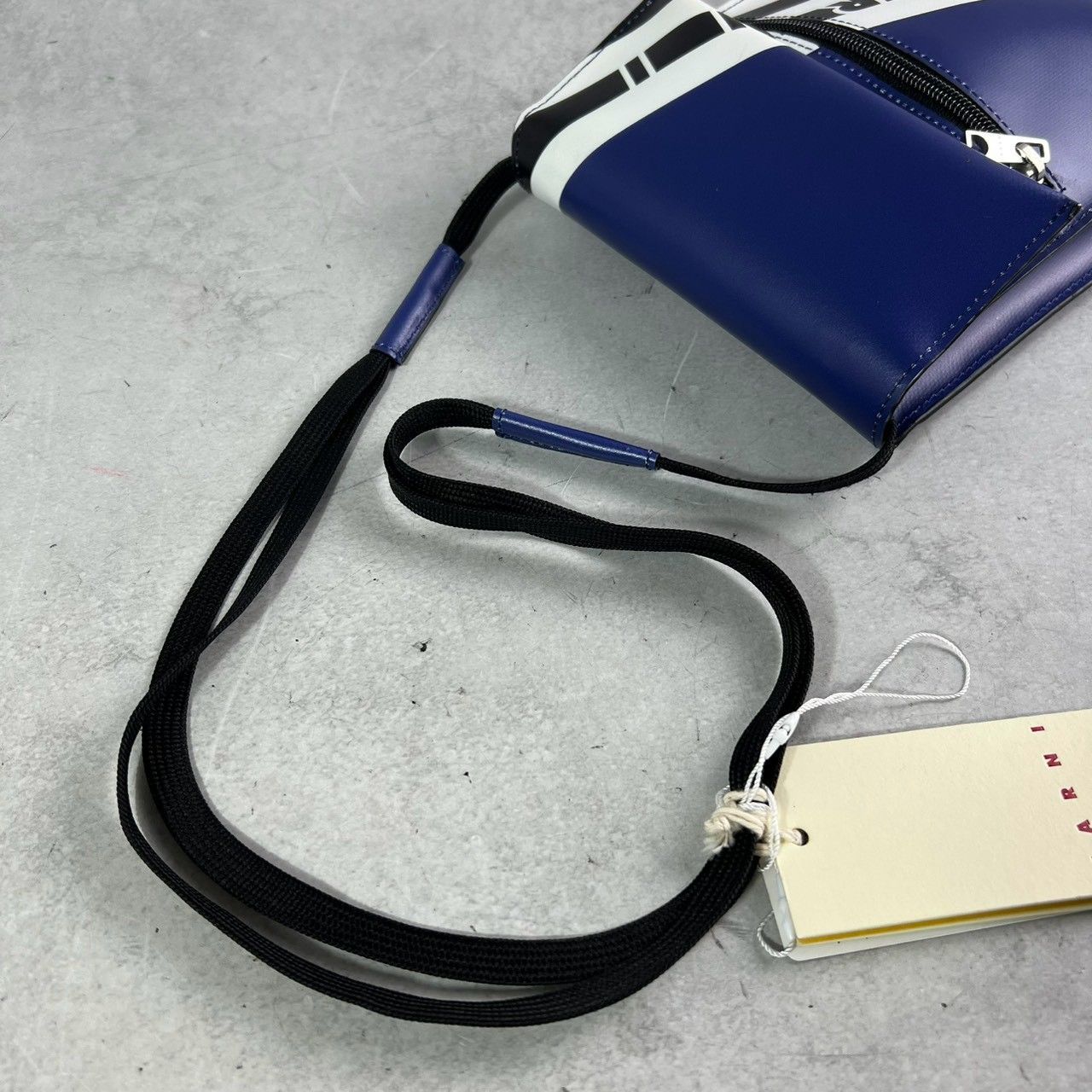 未使用✨ MARNI マルニ シューレースストラップ付き トライベッカ