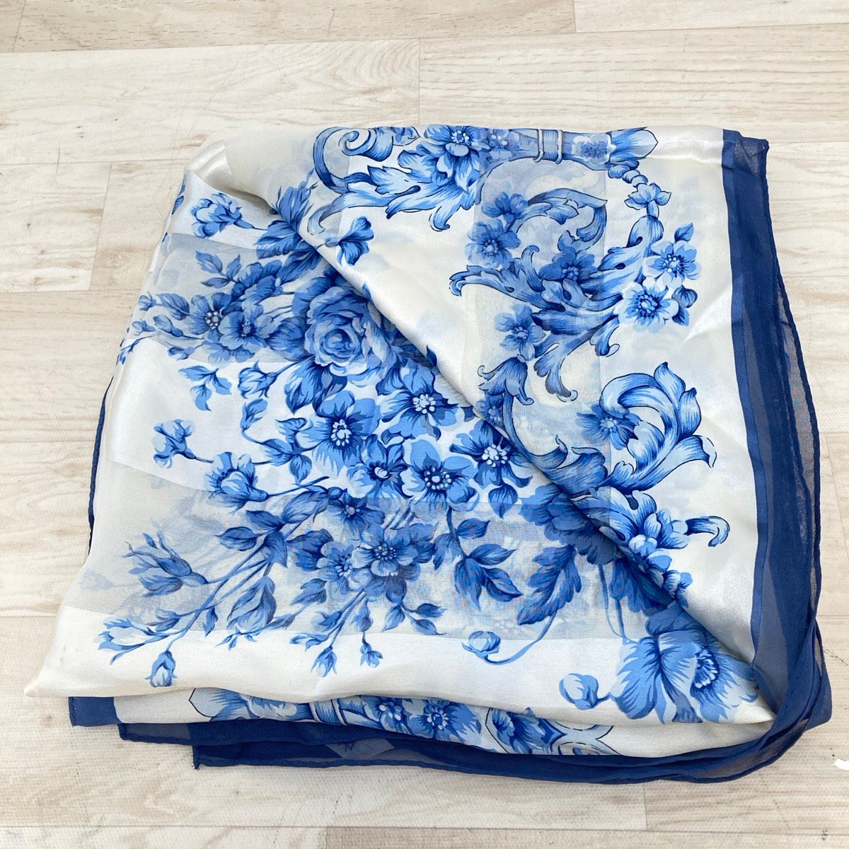 美品 VALENTINO GARAVANI スカーフ/大判ストール 花柄 フラワー/ブルー