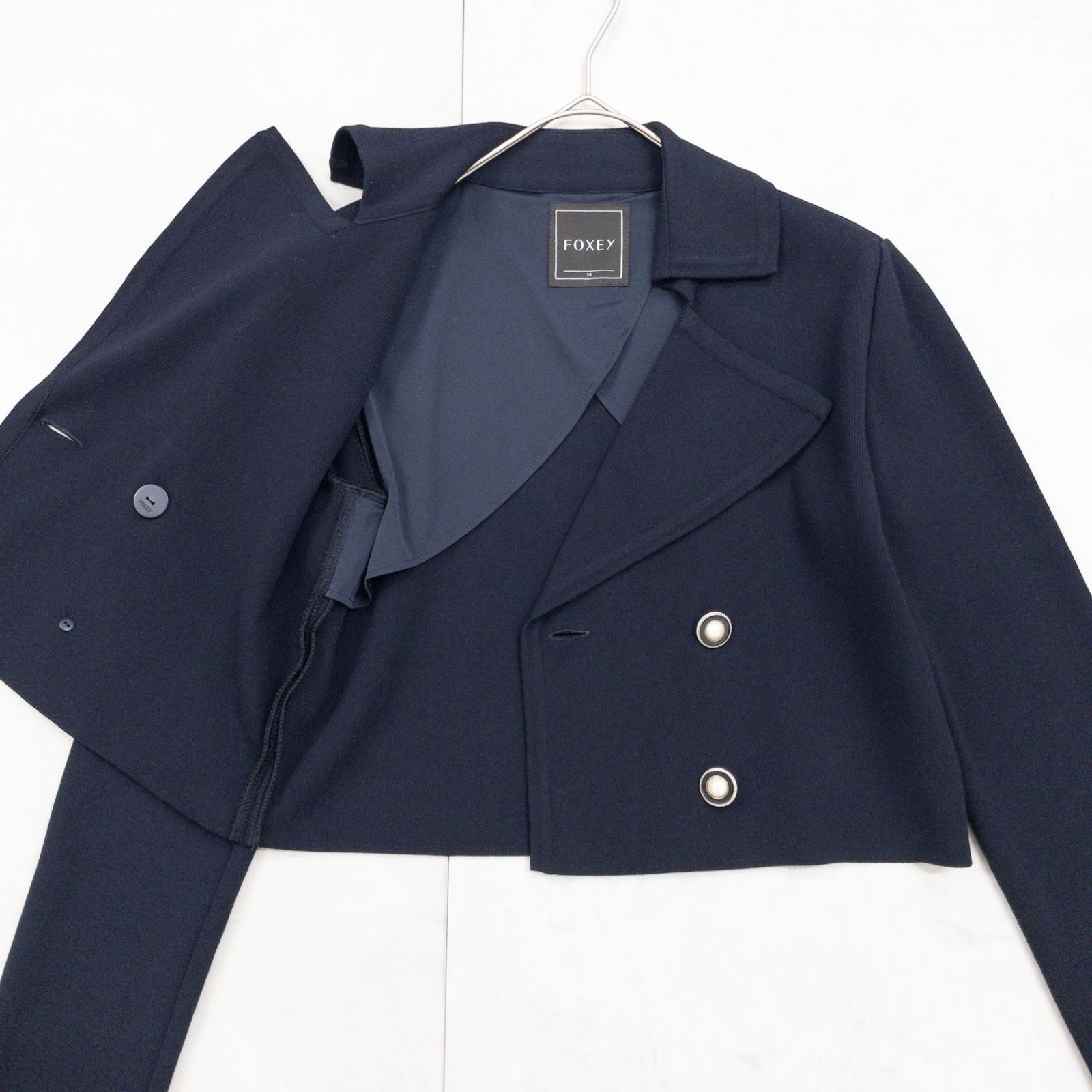 FOXEY - 美品♡FOXEY パール ボタン 襟付き ジャケット 衿付き ウール フォクシー FOXEY フォクシー ニットジャケット パールボタン クロップド ショート
