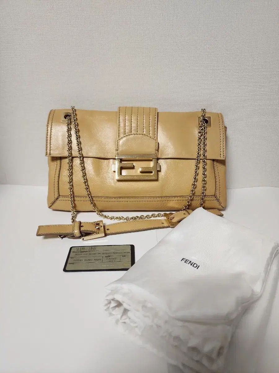 FENDI フェンディ バゲット チェーン ショルダーバッグ 兼 クロスバック