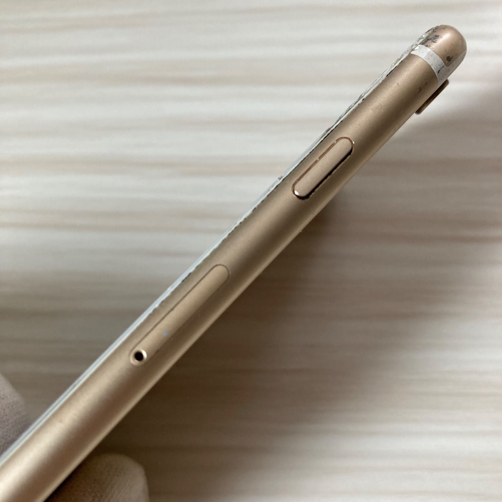 iPhone6s 16GB GOLD SIMフリー バッテリー68% - メルカリ