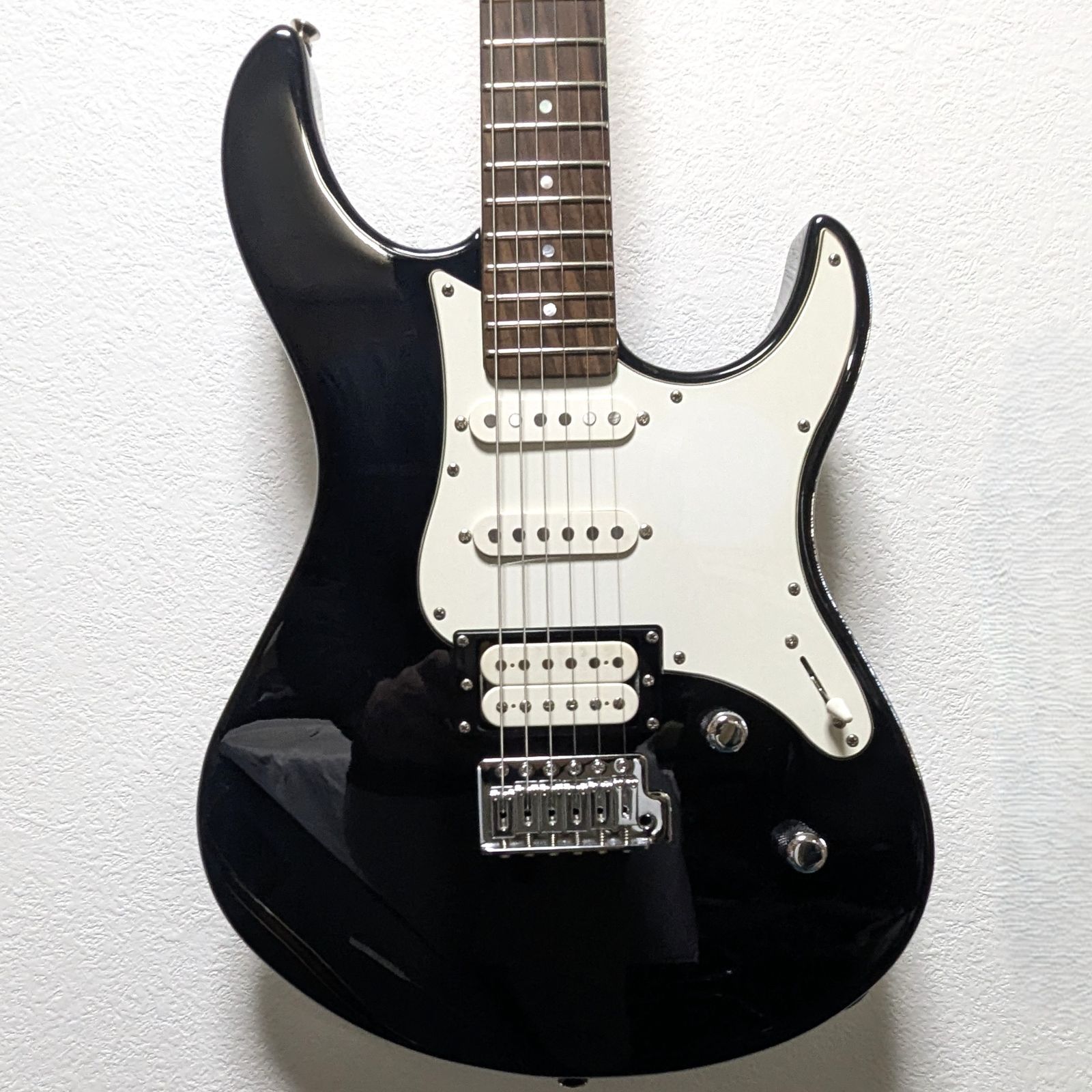 調整済】YAMAHA パシフィカ 112V ブラック 弦新品 - メルカリ