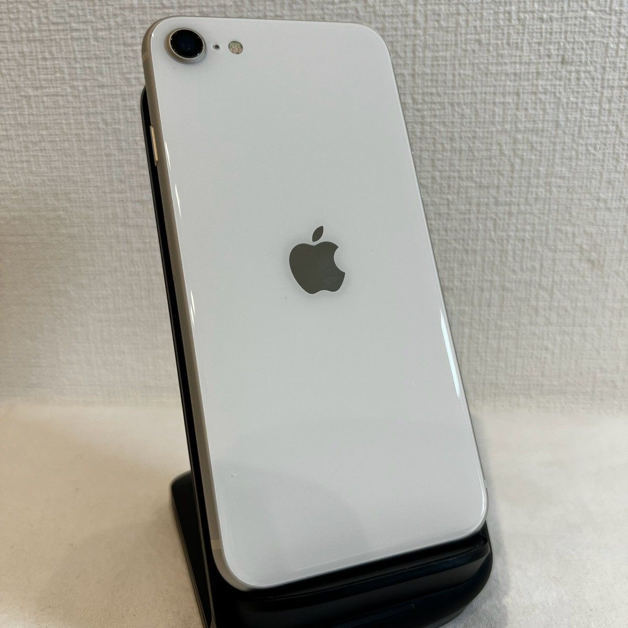 Apple iPhone SE 第3世代 64GB スターライト SIMフリー バッテリー87