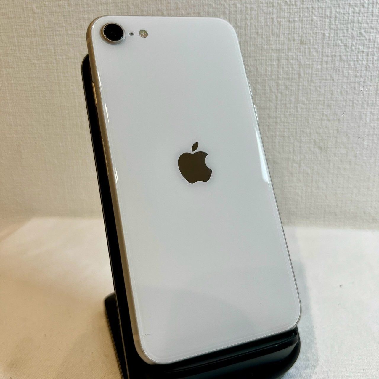 iphone se 第3世代 64GB スターライト　バッテリー87% Apple iPhone SE 第3世代 64GB スターライト SIMフリー バッテリー87