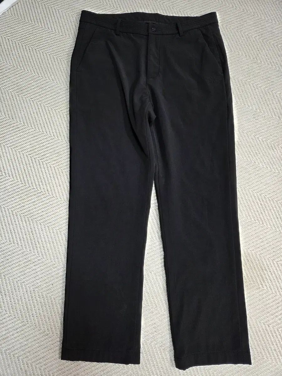 33) PXG 秋冬ゴルフパンツ ブラック