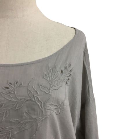 パドカレ花柄シャツブラウス パドカレ pas de calais ブラウス シャツ プルオーバー ラウンドネック