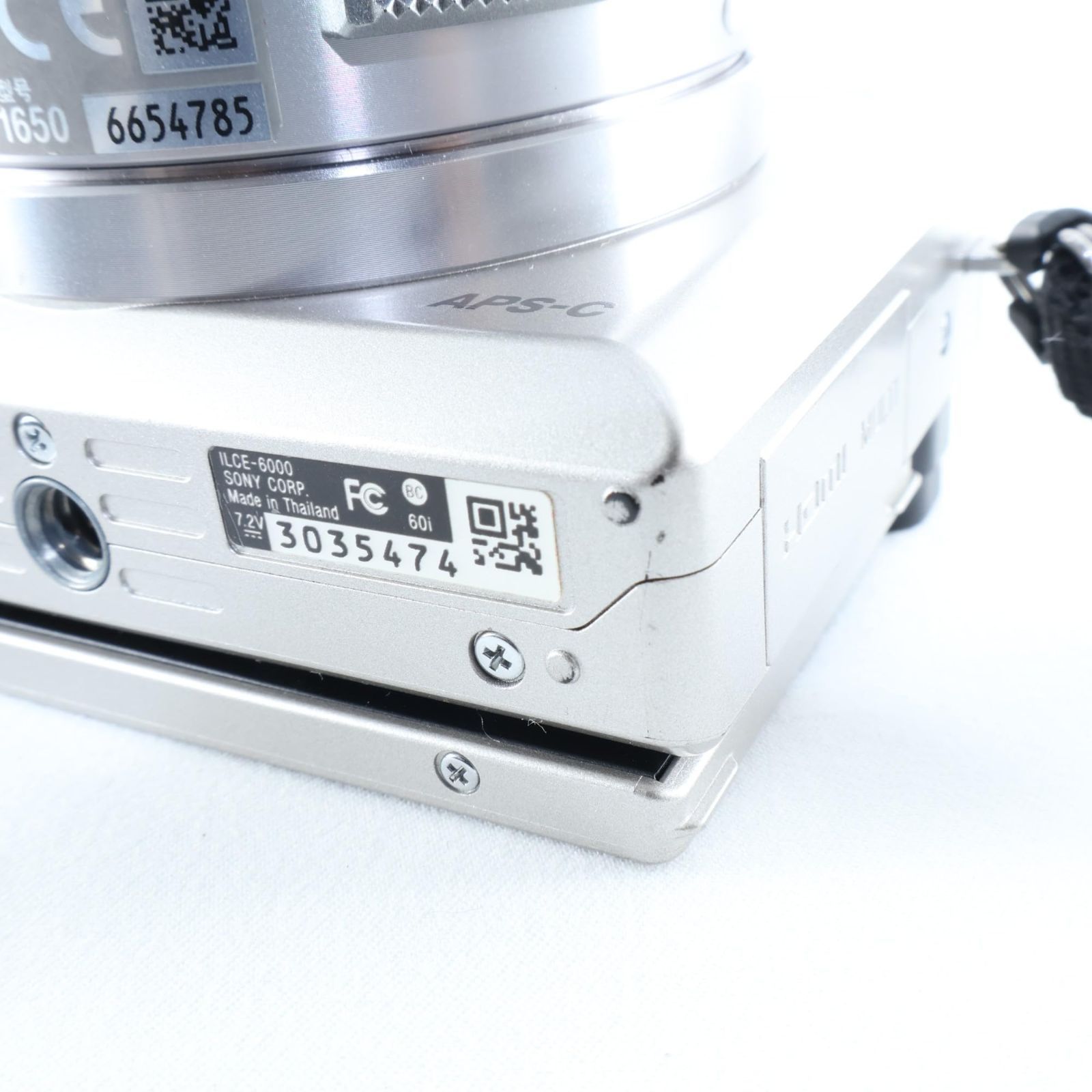 良品】《 ショット数 4054回》SONY ミラーレス一眼 α6000 パワーズーム