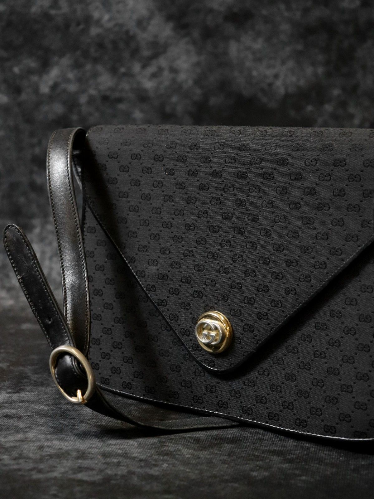 GUCCI グッチ ショルダーバッグ マイクロGG キャンバス レザー