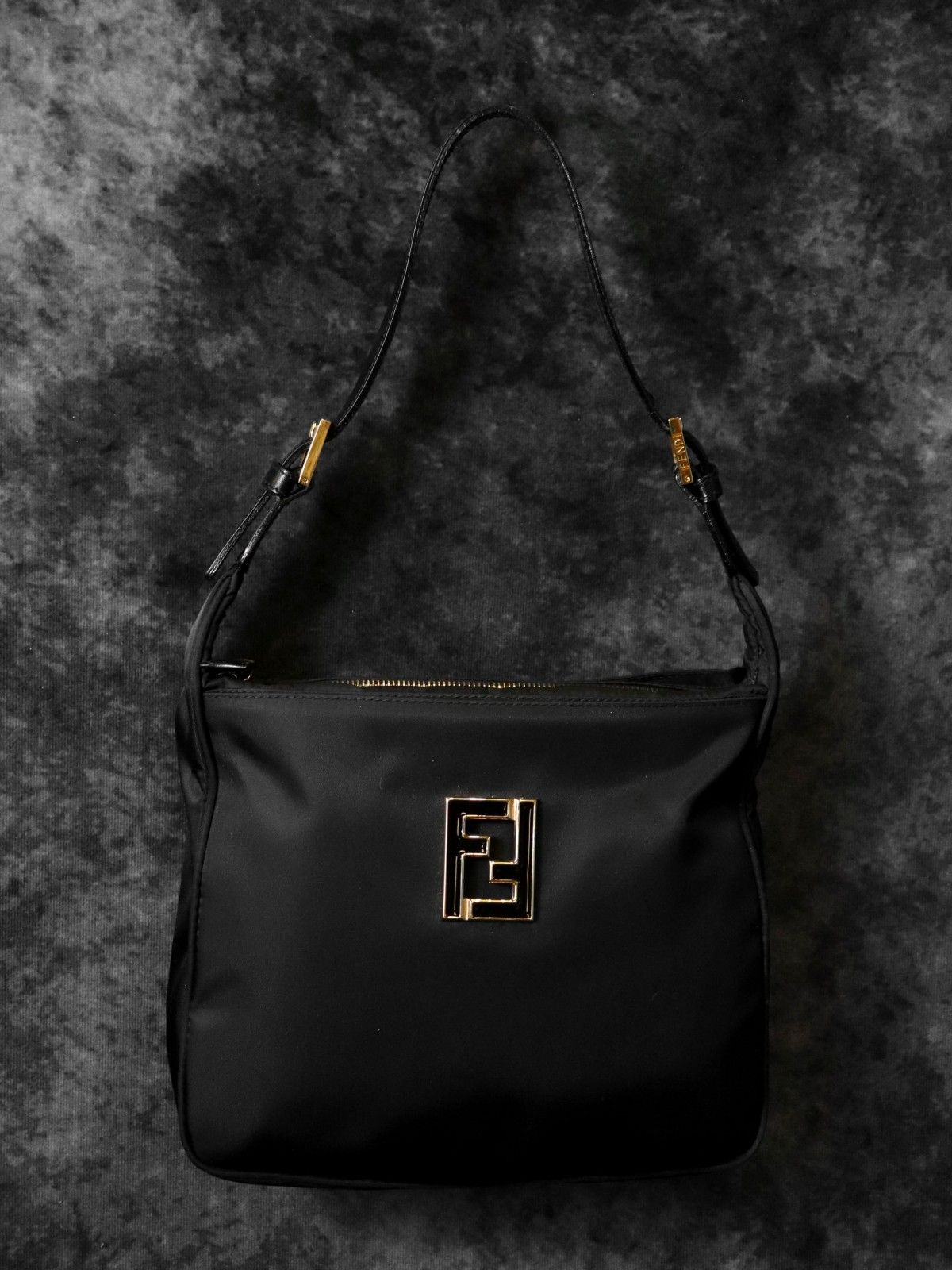 FENDI フェンディ 06 11 15328 982 ショルダーバッグ 肩掛け FFロゴ ナイロン/レザー ブラック 黒