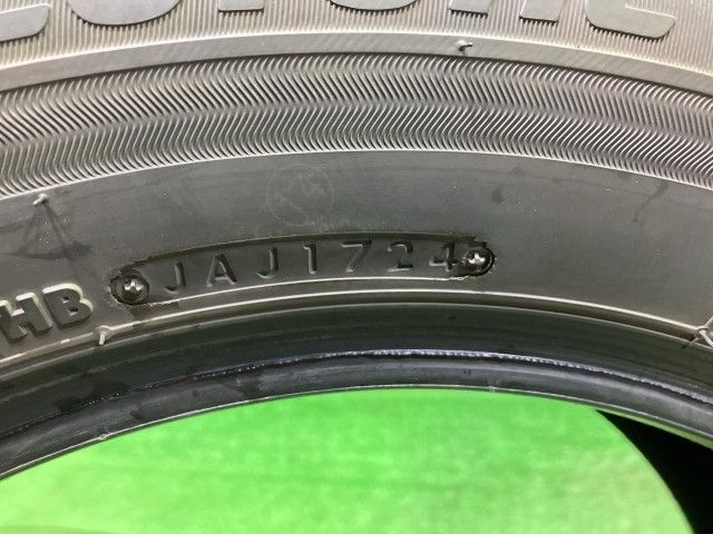 送料無料】BRIDGESTONE スタッドレス ブリヂストン ブリザックVRX3 215