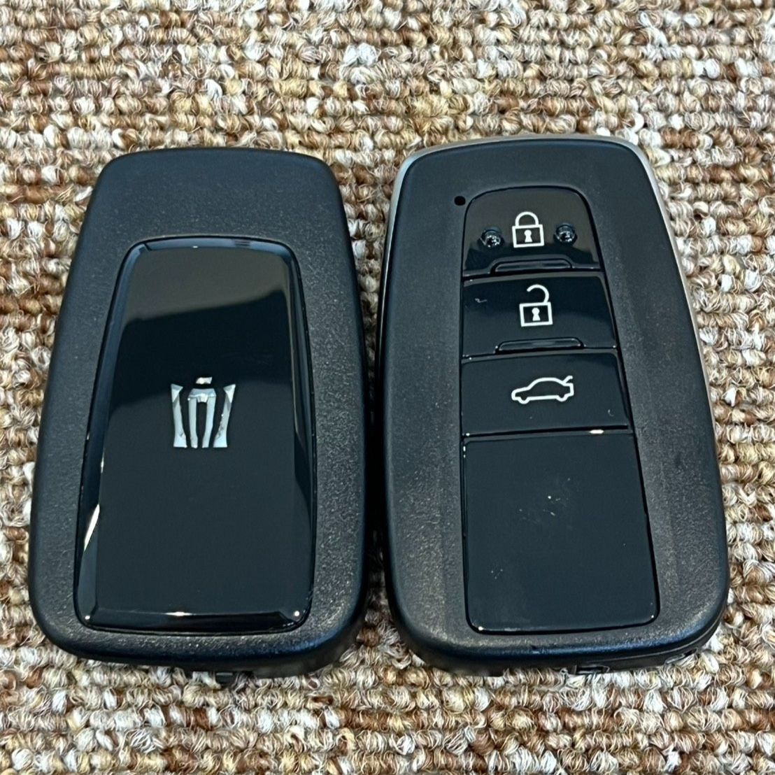 トヨタ クラウン スマートキー 3ボタン 007-AD0027 4個セット スマートキー 3ボタン 007-AD0027 14FAF トヨタ クラウン - メルカリ