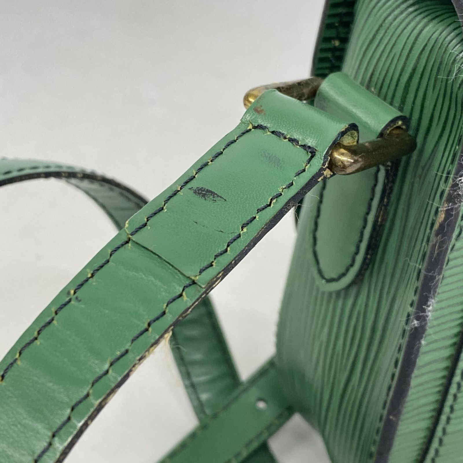 ルイ・ヴィトン(Louis Vuitton) ルイ・ヴィトン ショルダーバッグ エピ