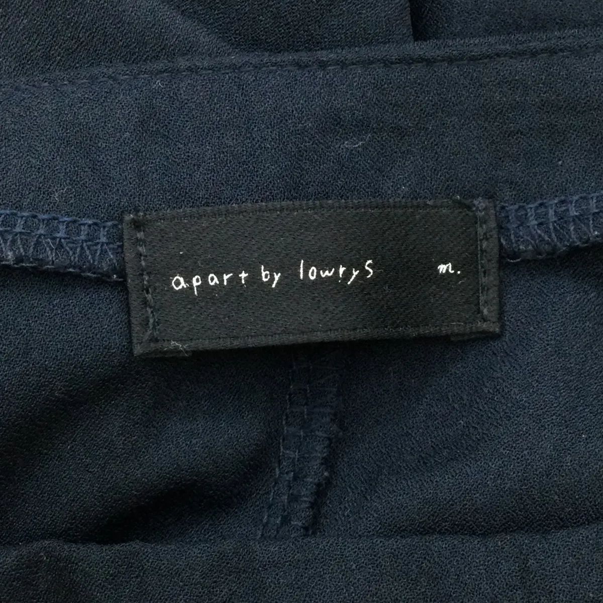 https://assets.mercari-shops-static.com/-/large/plain/2JUPvmB54ZVSSVdynWhpXU.jpg@jpg