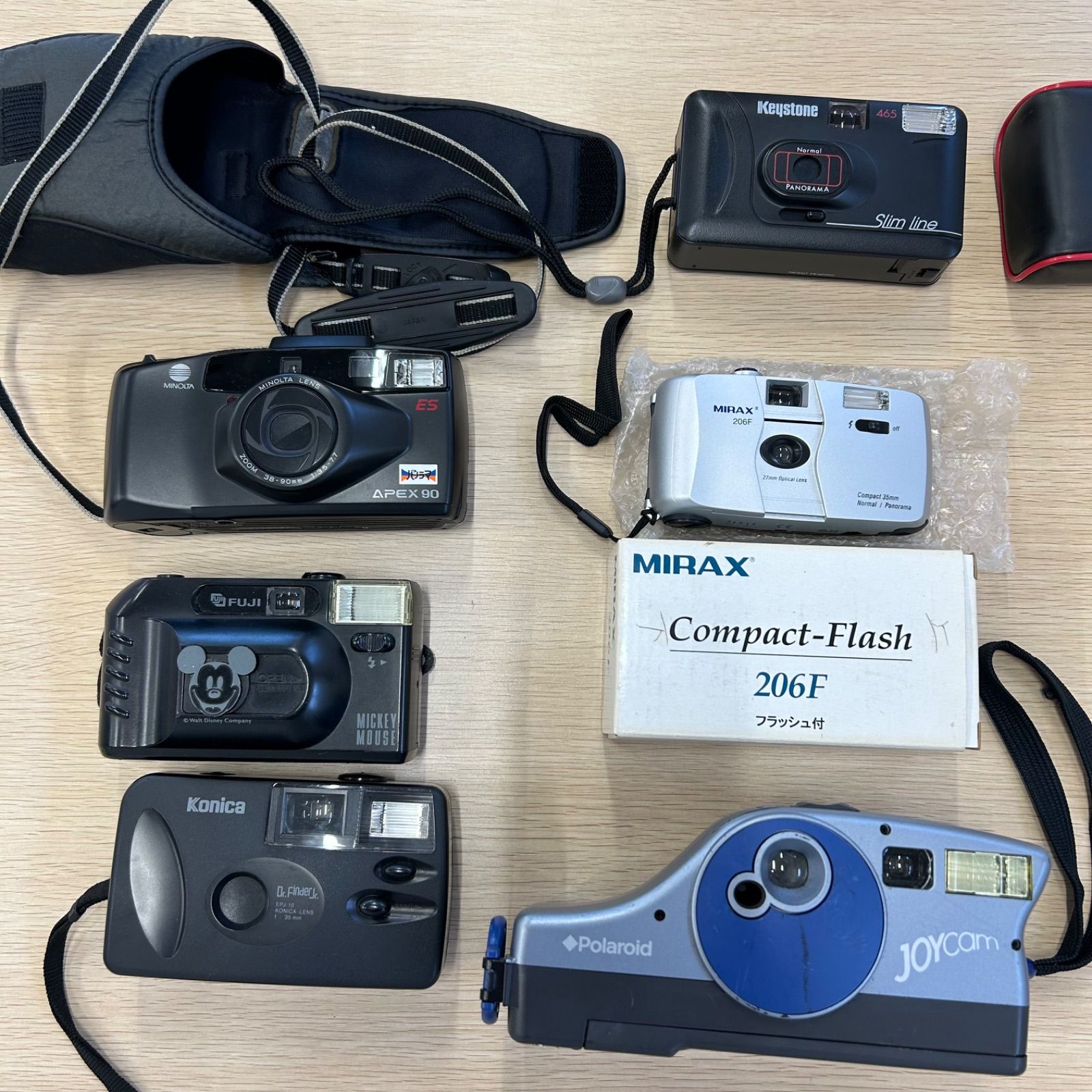 フィルムカメラとレンズセット　まとめ売り フィルムカメラ アクセサリーセット（バラ売り不可） ﾚｯﾄﾞ】フィルム