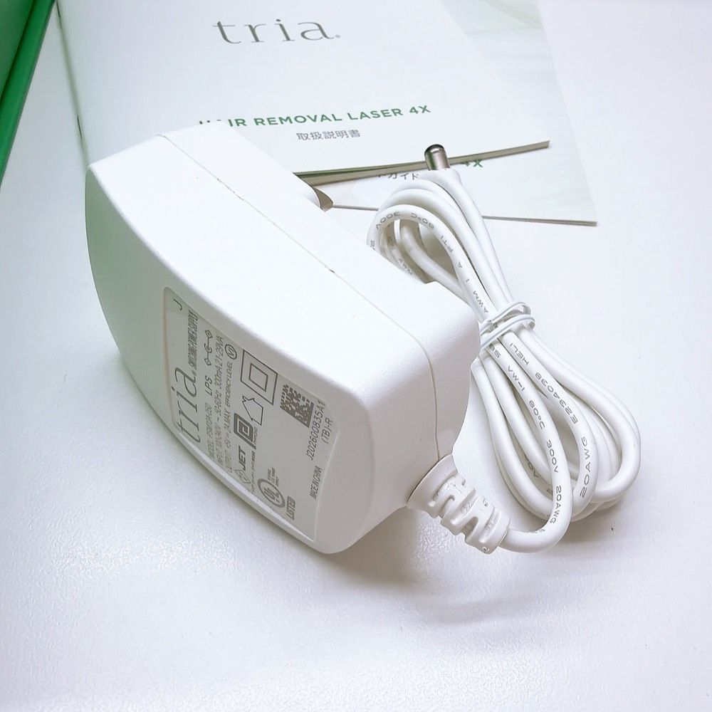 ほぼ未使用＊付属品完備》 トリア パーソナルレーザー 4X Tria LHR 4.0