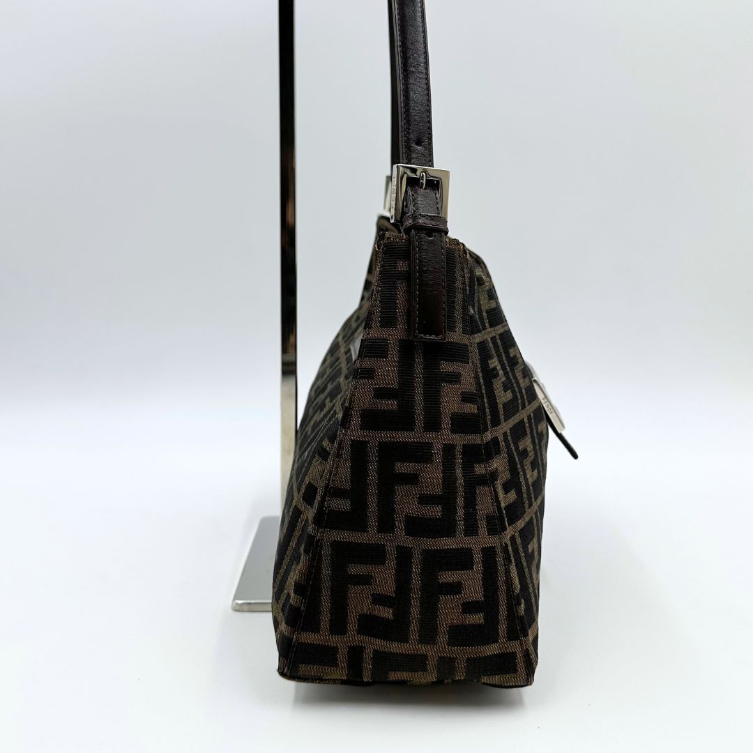 美品】Fendi ズッカ マンマバケット ワンショルダーバッグ - メルカリ