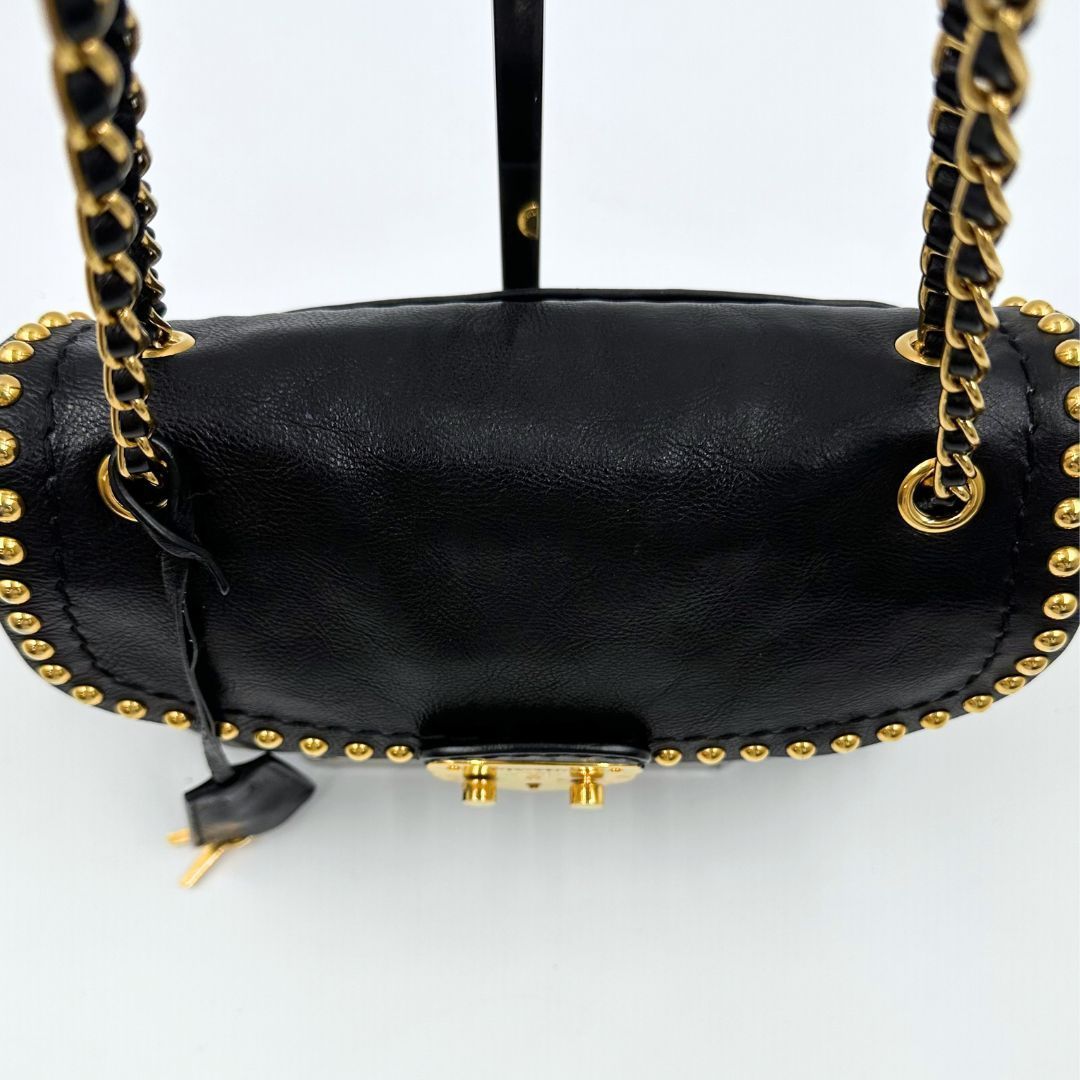 美品】Prada スタッズ レザー チェーンショルダーバッグ - メルカリ