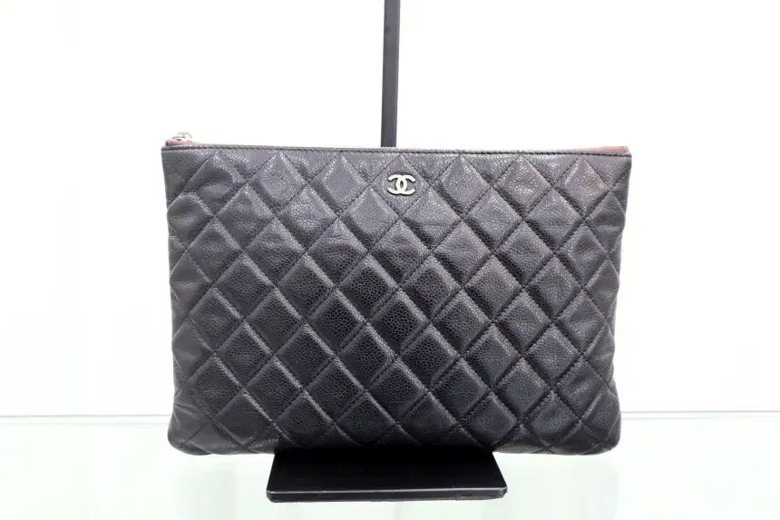 CHANEL キャビア ミディアム シルバー クラッチバッグ ブラック