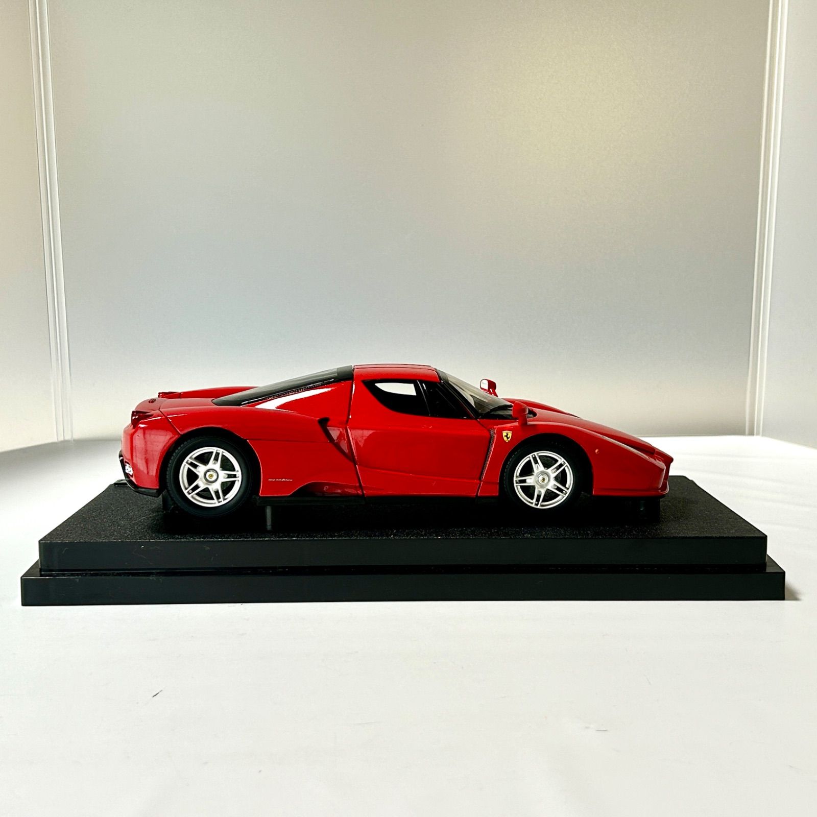 100% Hot Wheels Ferrari Enzo 1/18 56293 フェラーリ エンツォ 赤 箱