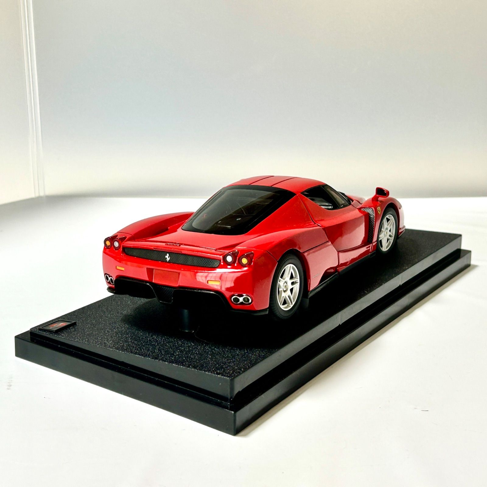 100% Hot Wheels Ferrari Enzo 1/18 56293 フェラーリ エンツォ 赤 箱
