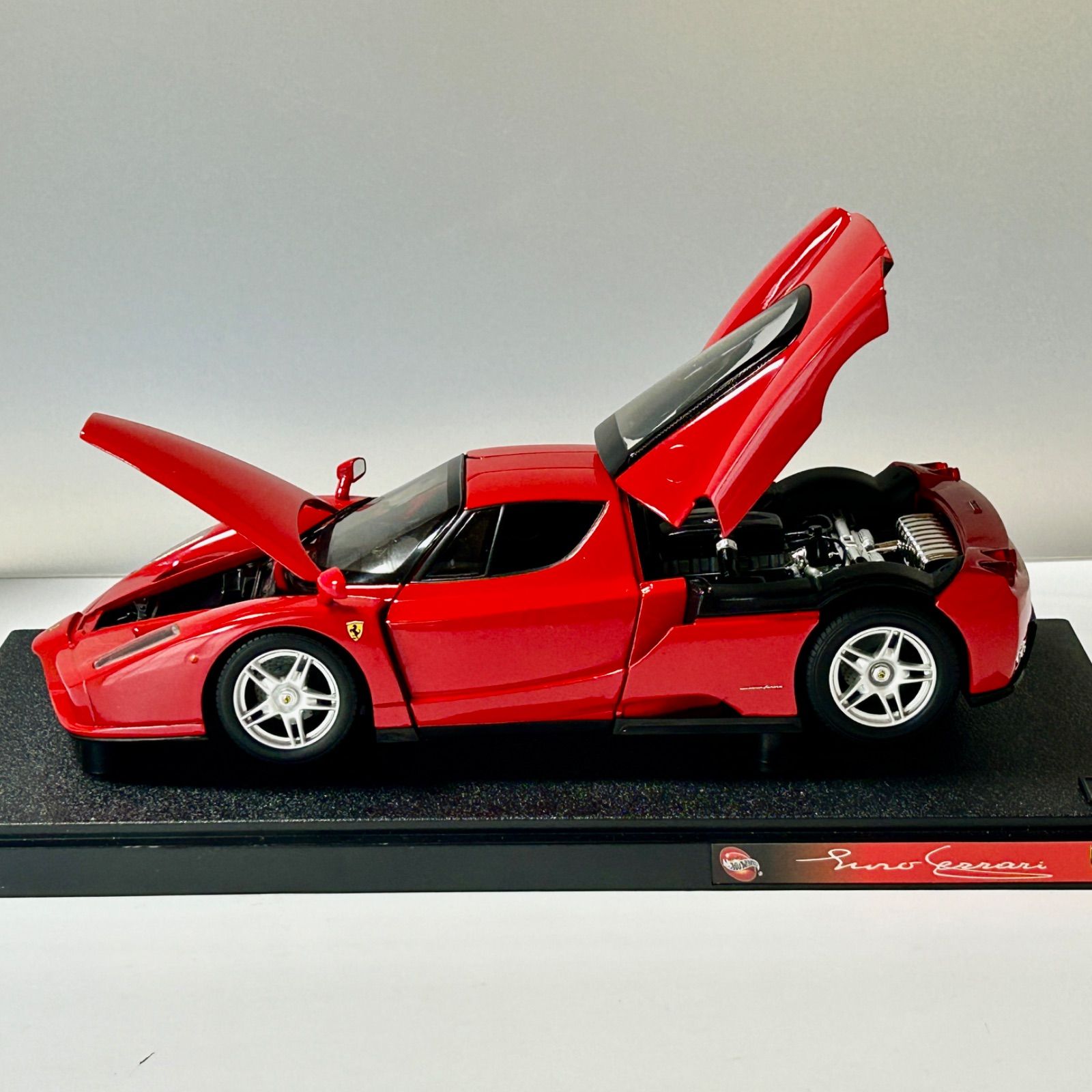 100% Hot Wheels Ferrari Enzo 1/18 56293 フェラーリ エンツォ 赤 箱
