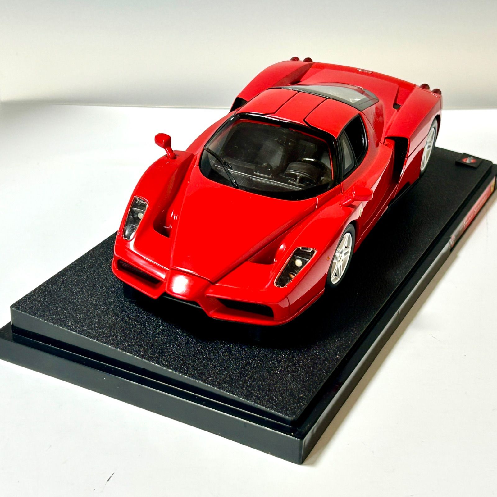 100% Hot Wheels Ferrari Enzo 1/18 56293 フェラーリ エンツォ 赤 箱
