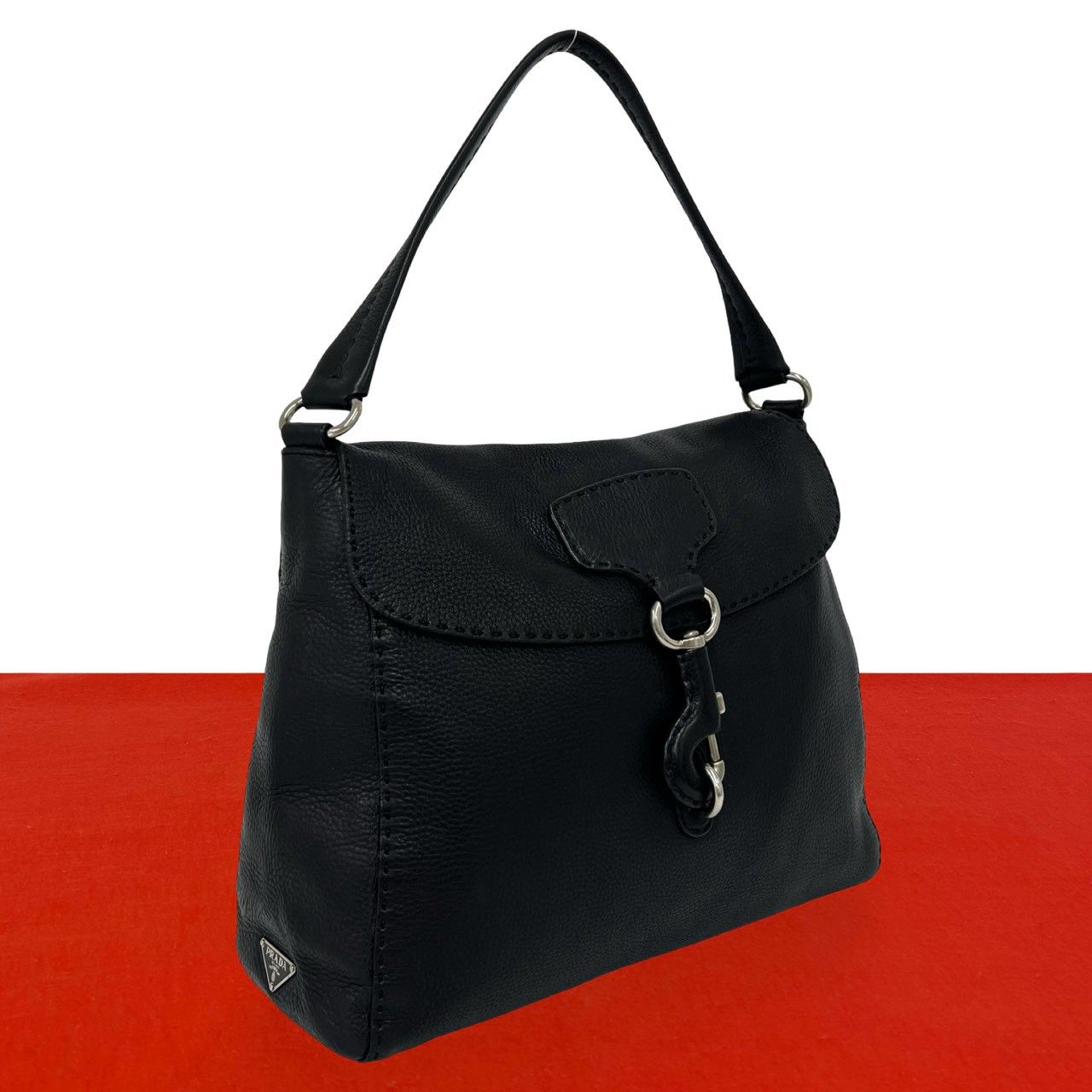 PRADA（プラダ） 極 美品 希少品 ロゴ 刻印 レザー 本革 セミ ワン 
