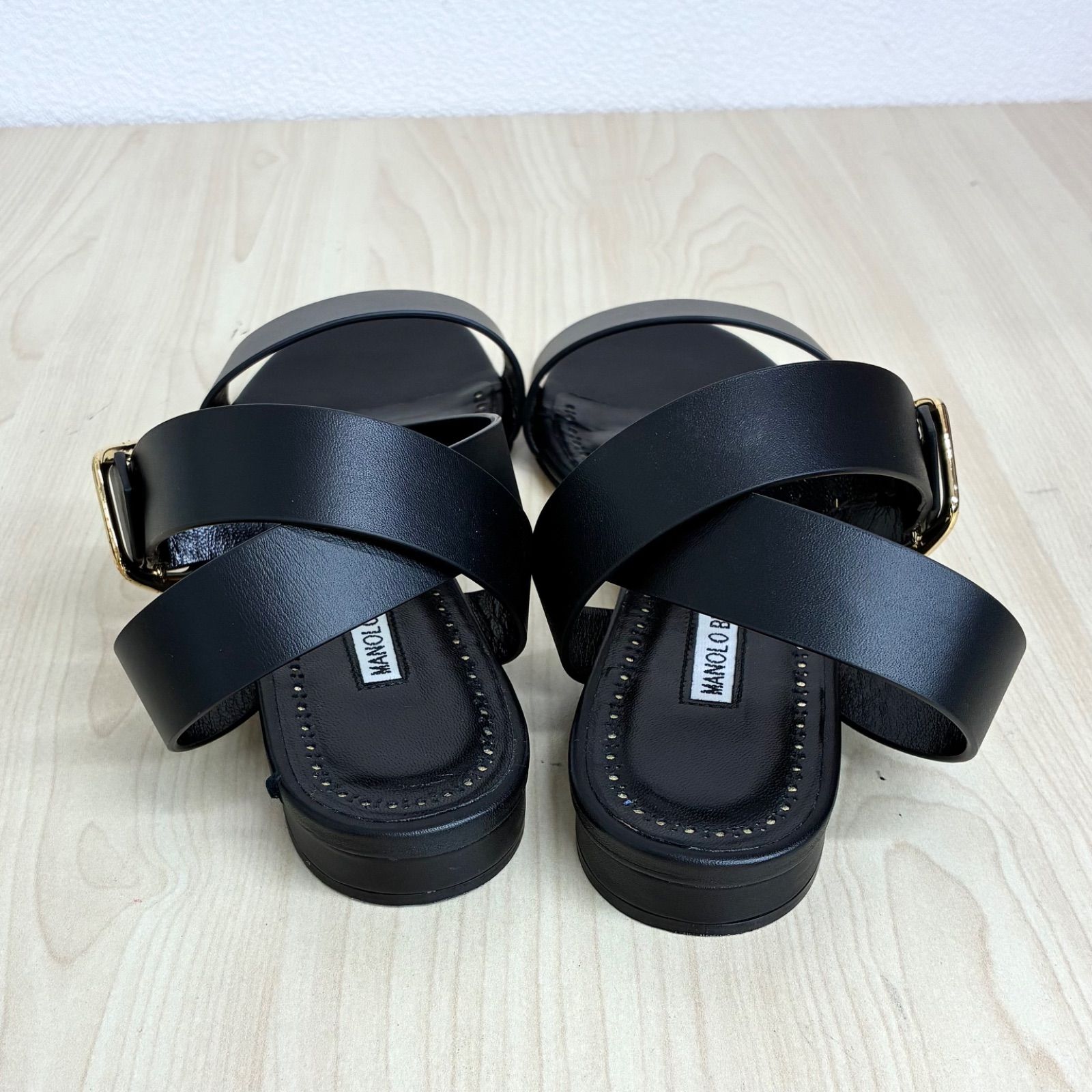 マノロブラニク MANOLO BLAHNIK】新品未使用品！ベルテッドフラット