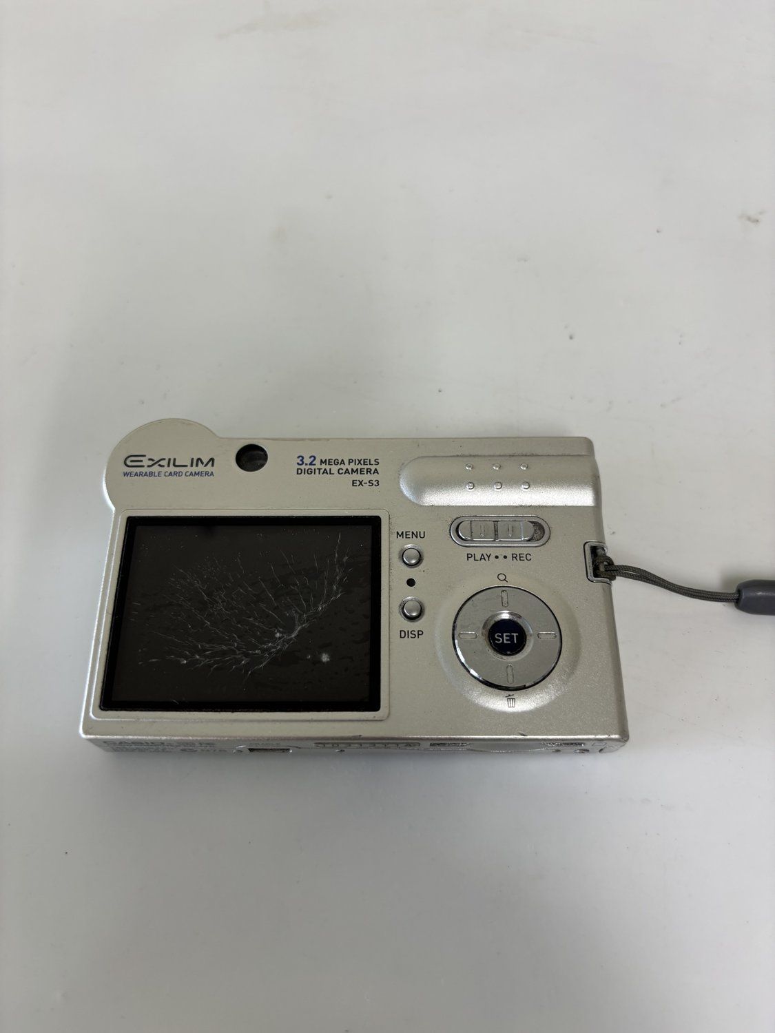 ジャンク】CASIO カシオ EXILIM EX-S3 デジタルカメラ 320万画素 薄型