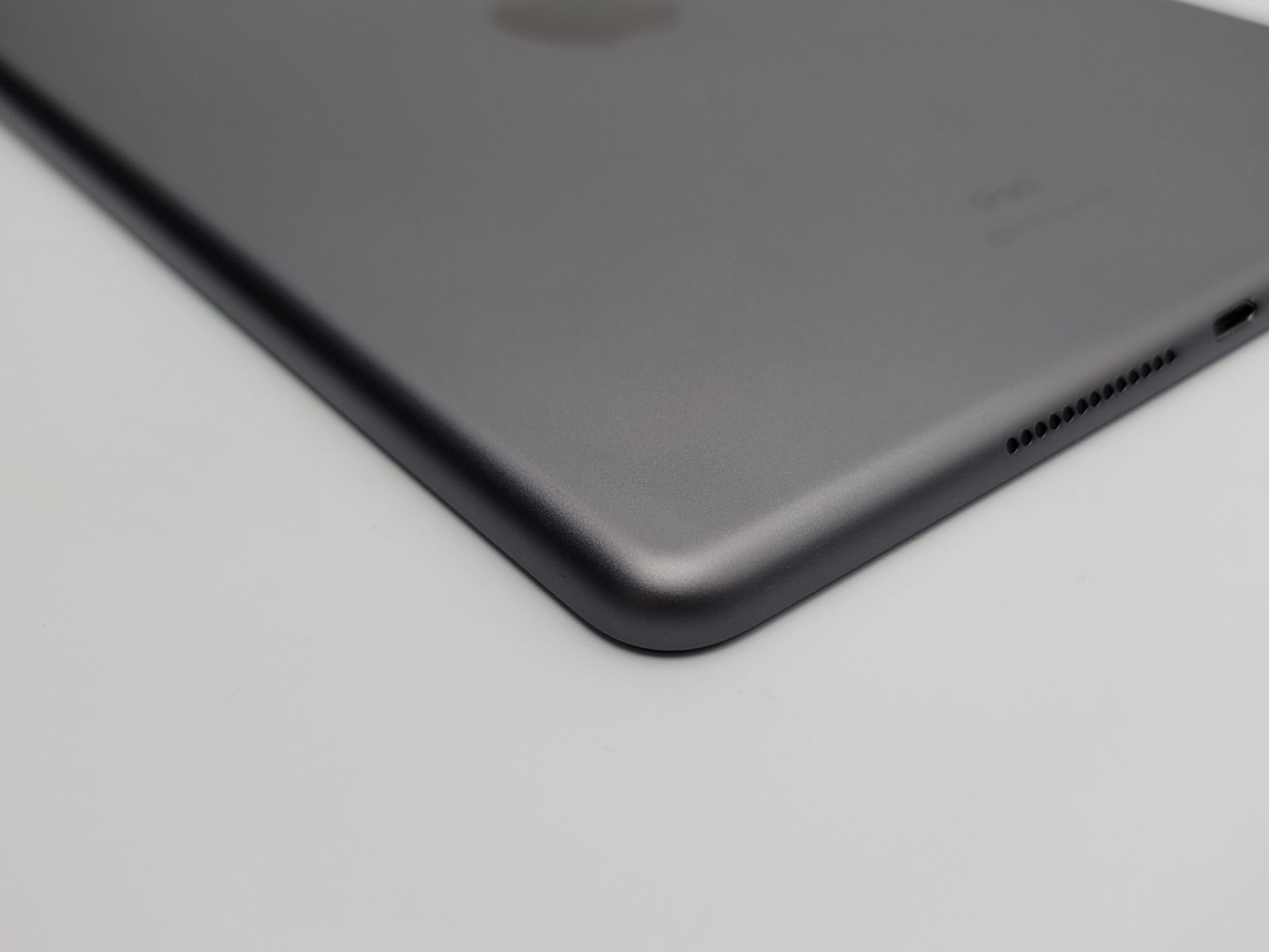 iPad 第7世代 128GB スペースグレイ 中古B Apple - メルカリ