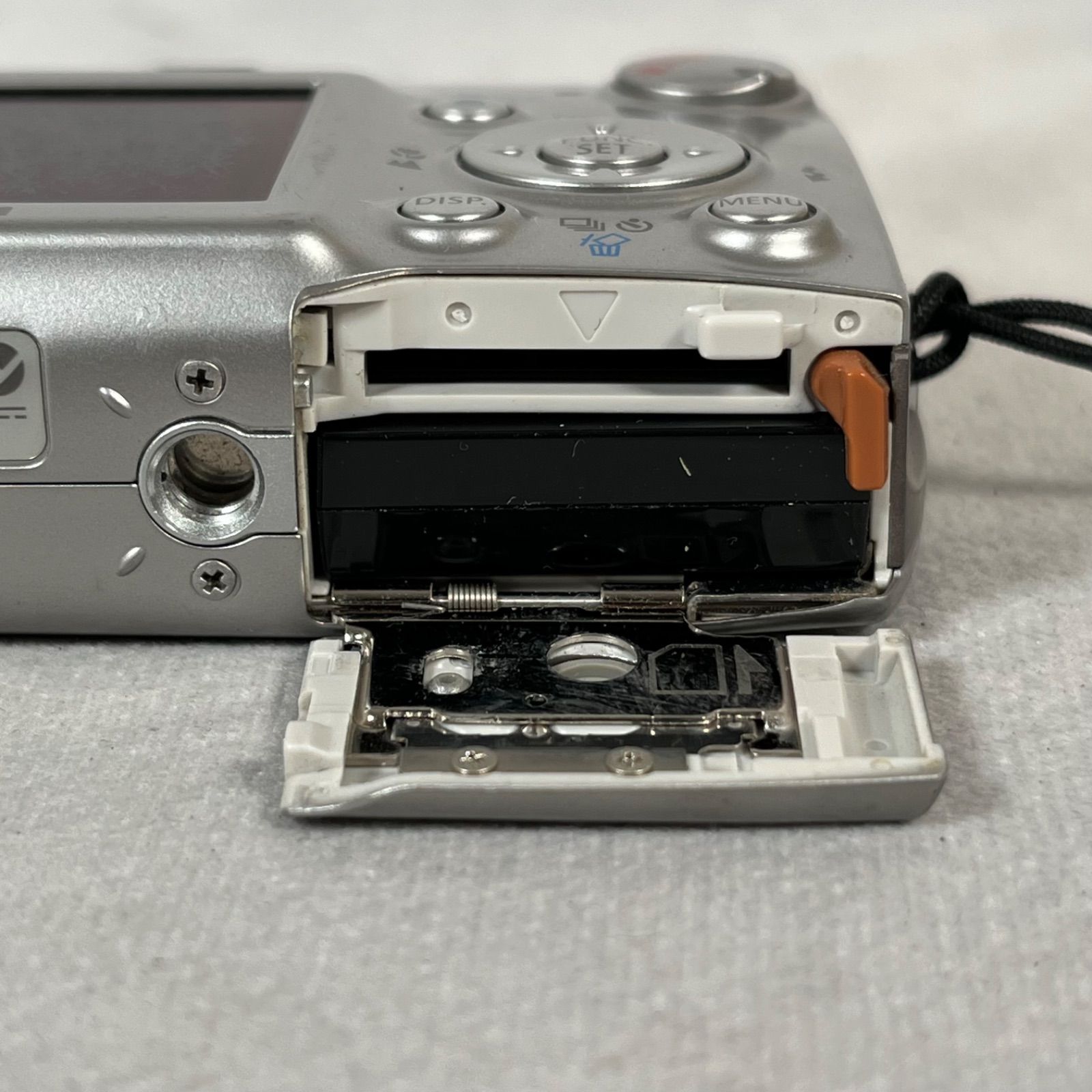 管T186】CANON キヤノン IXY DIGITAL 600 シルバー コンパクトデジタル