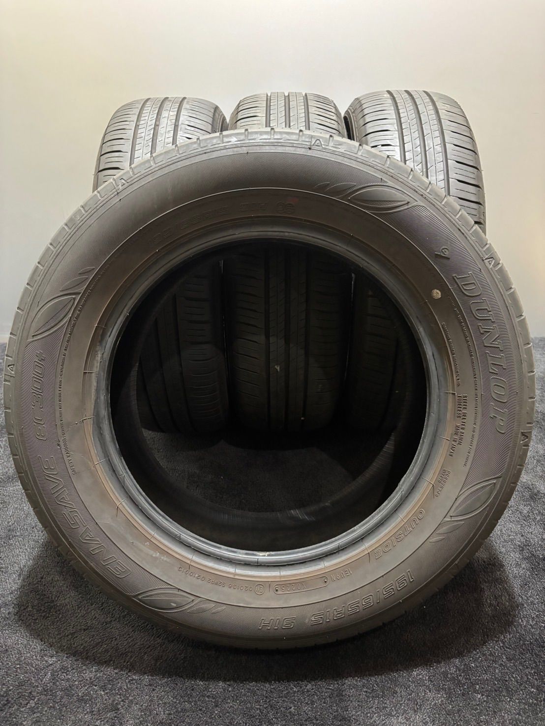 ★195/65R15 DUNLOP/ENASAVE EC300+ 25年製 夏タイヤ サマータイヤ 4本 ダンロップ エナセーブ ノア ヴォクシー プリウス (南2-M834)