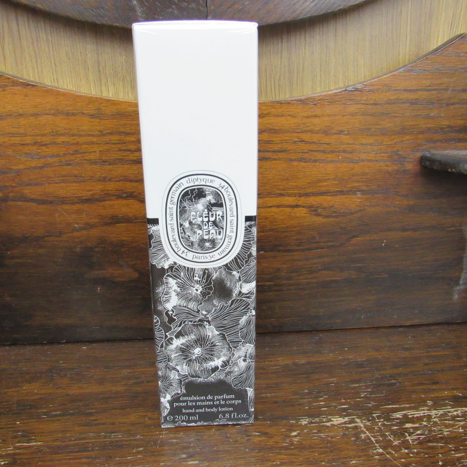 FLEUR DE PEAU　フルール　ドゥ　ポー　ハンド＆ボディローション　200ml　未開封　フランス製　エキスパート藤沢辻堂店