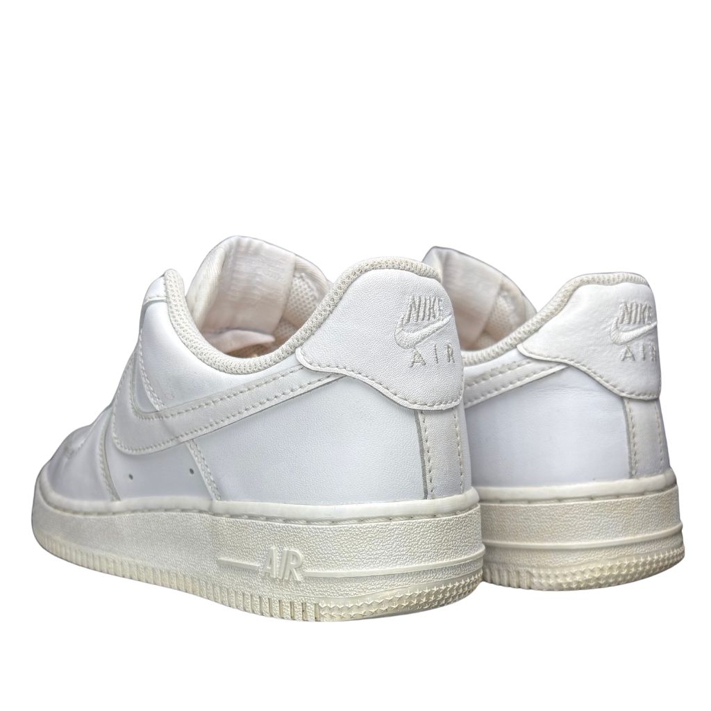 人気 定番 NIKE AIR FORCE 1 07 LOW エア フォース 1 ロー カット